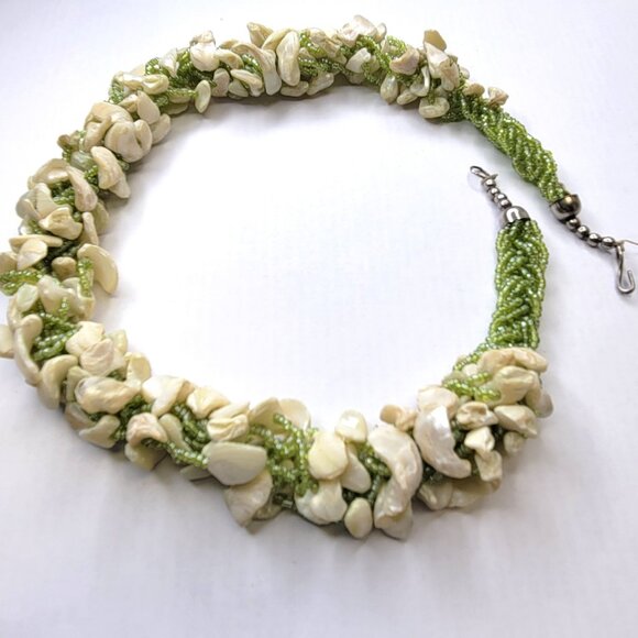 Chunky Shell Chips and Green Bead Bib Necklace - Picture 2 of 14